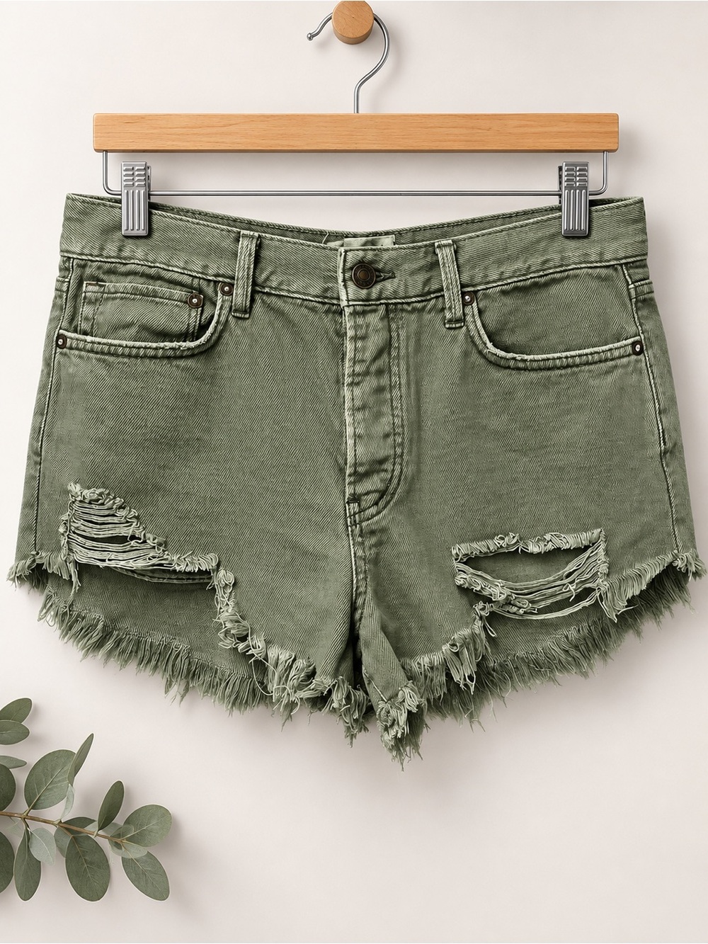 We The Free 100% Cotton Olive Green Distressed Frayed Denim Shorts (389)
